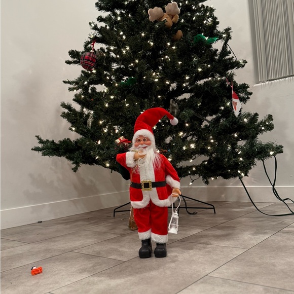 Classic Red Santa Claus Christmas Holiday Decor Figurine - Picture 2 of 3